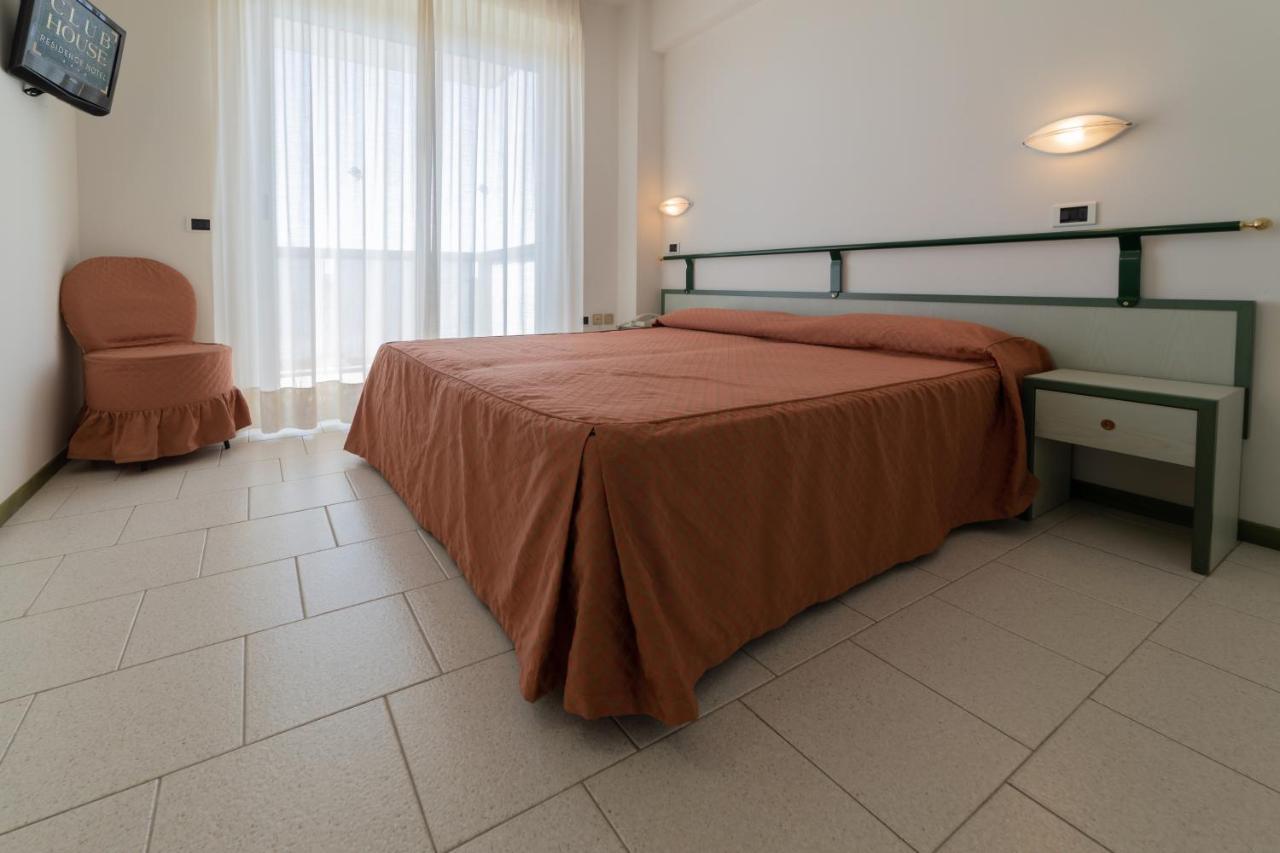 Residence Hotel Club House Cattolica Luaran gambar