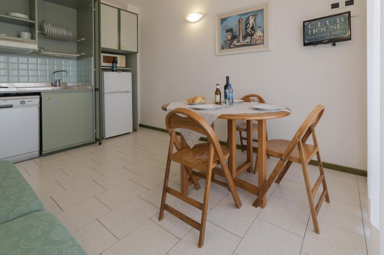 Residence Hotel Club House Cattolica Luaran gambar