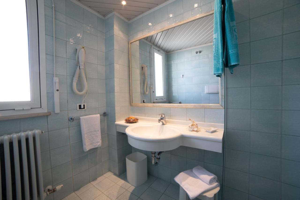 Residence Hotel Club House Cattolica Luaran gambar