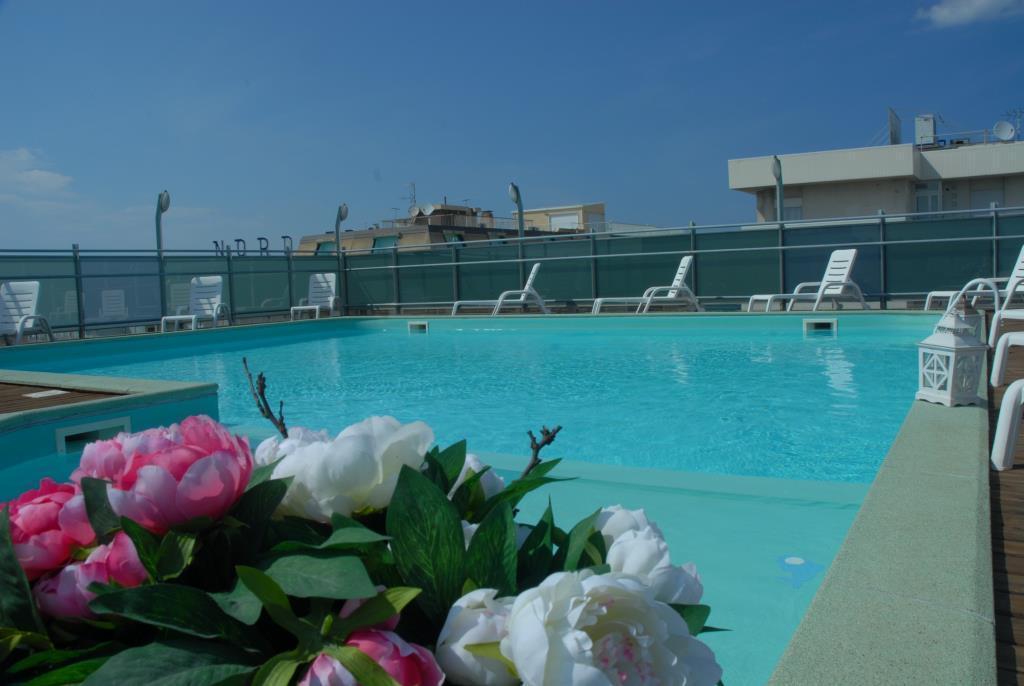 Residence Hotel Club House Cattolica Luaran gambar